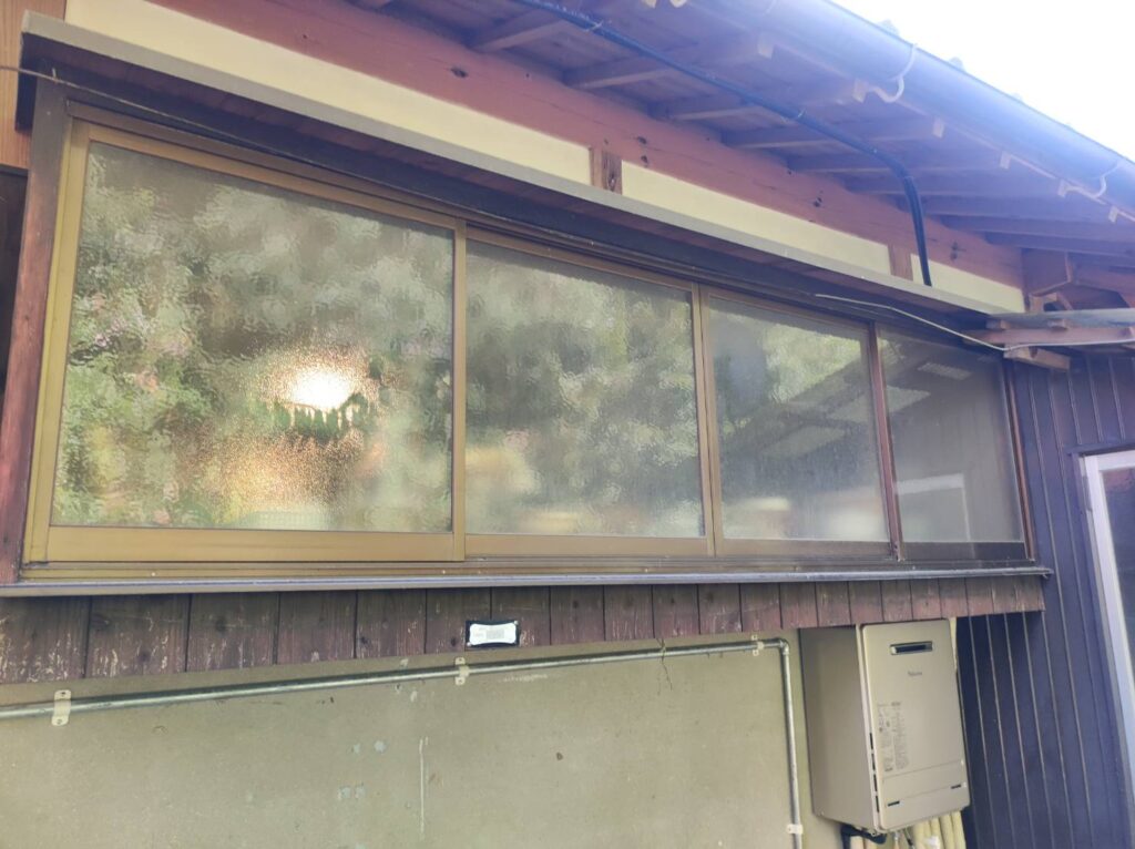 山陽小野田市 すりガラス交換前