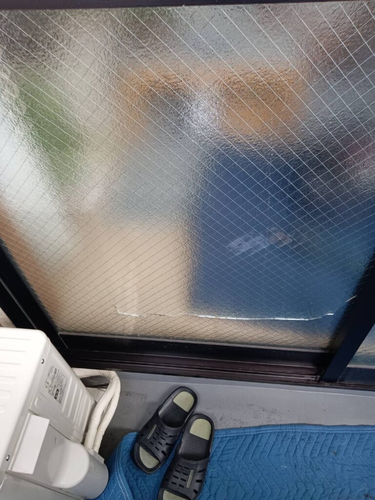 網入りガラス交換前