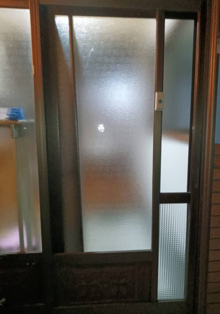 廃盤ヒシクロスと型板ガラスの比較