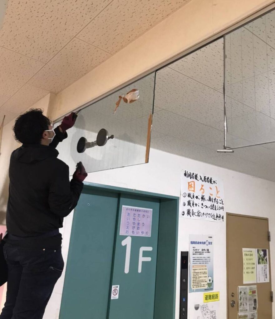 下関市で網入りガラス交換に対応する施工写真