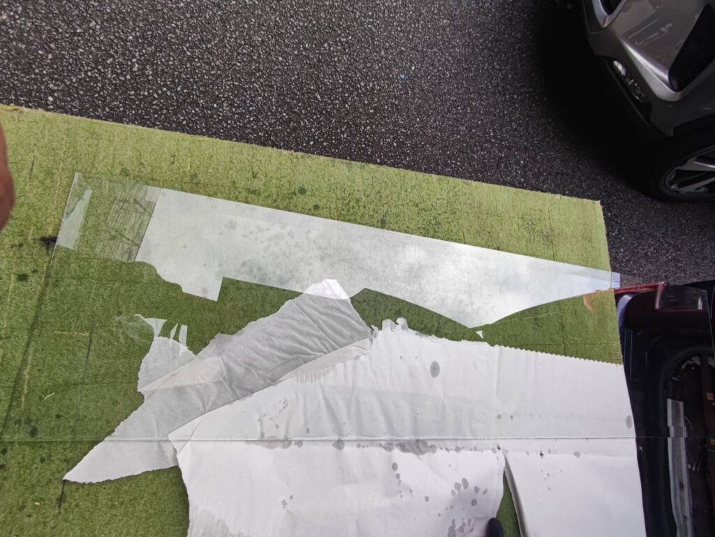 下関市で交換した面取り加工付きベベリングガラス