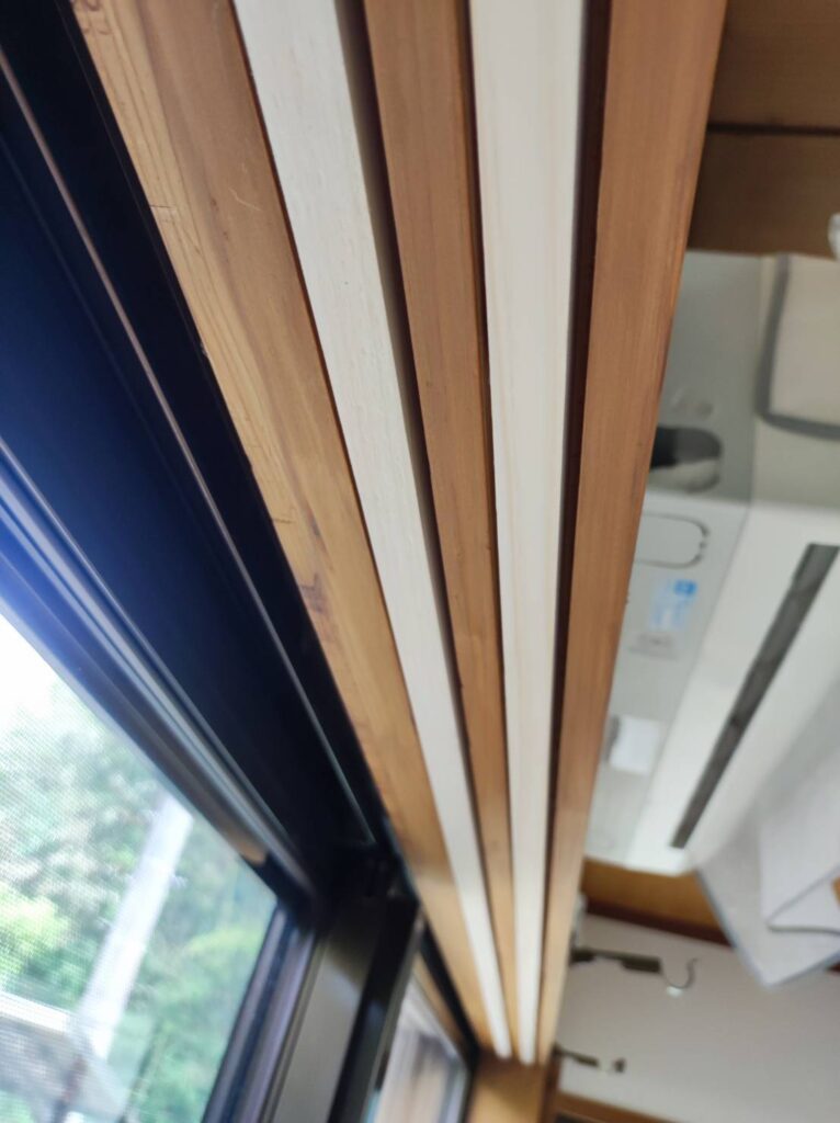 下地加工を行った和室の掃き出し窓へ内窓を取り付けた状態