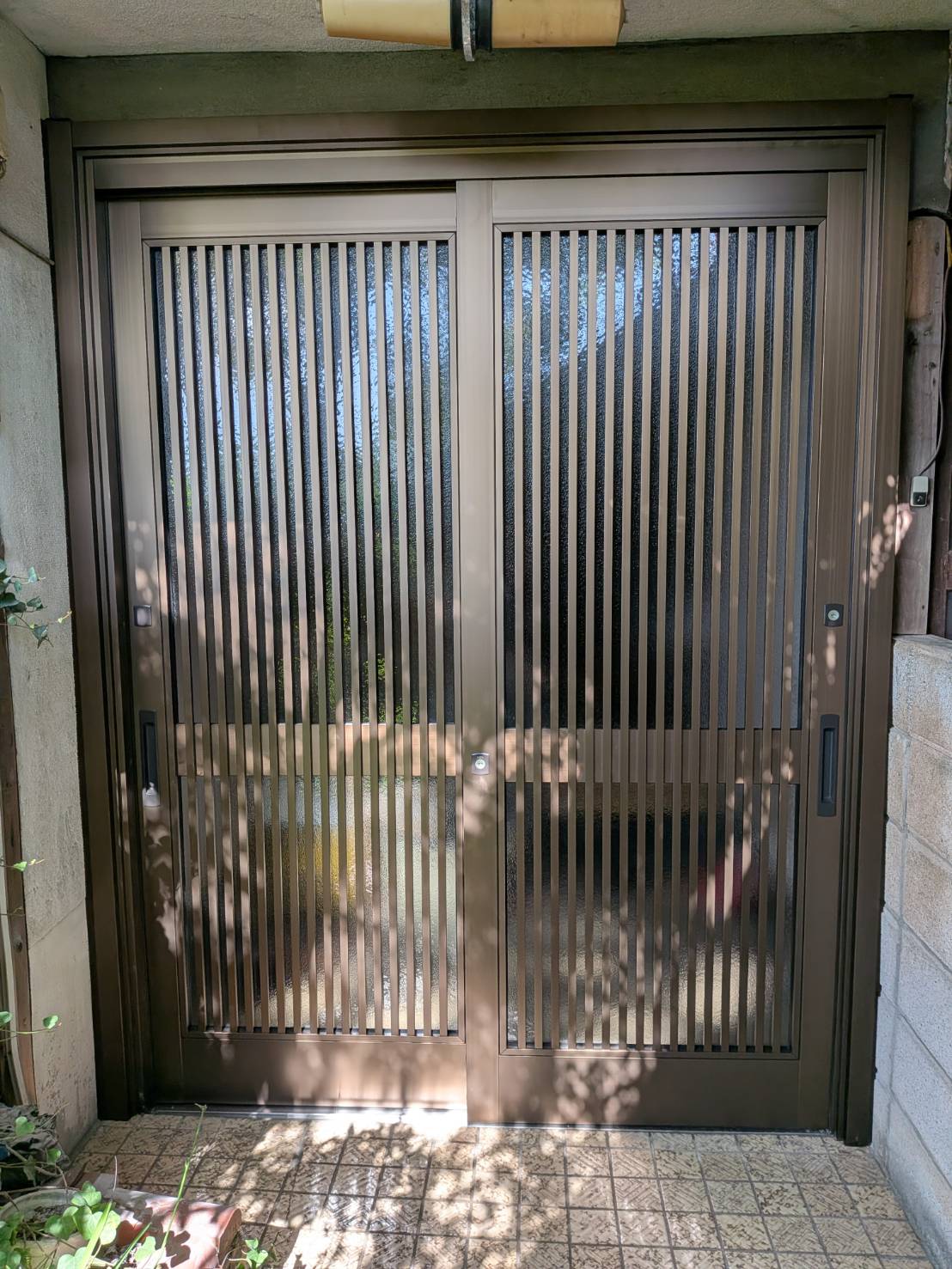 下関市でLIXILリシェント玄関引戸へ交換した後