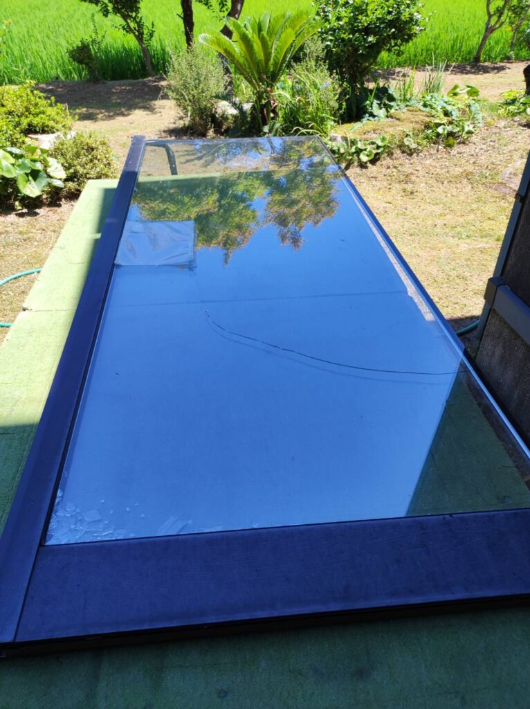 ペアガラス割れ