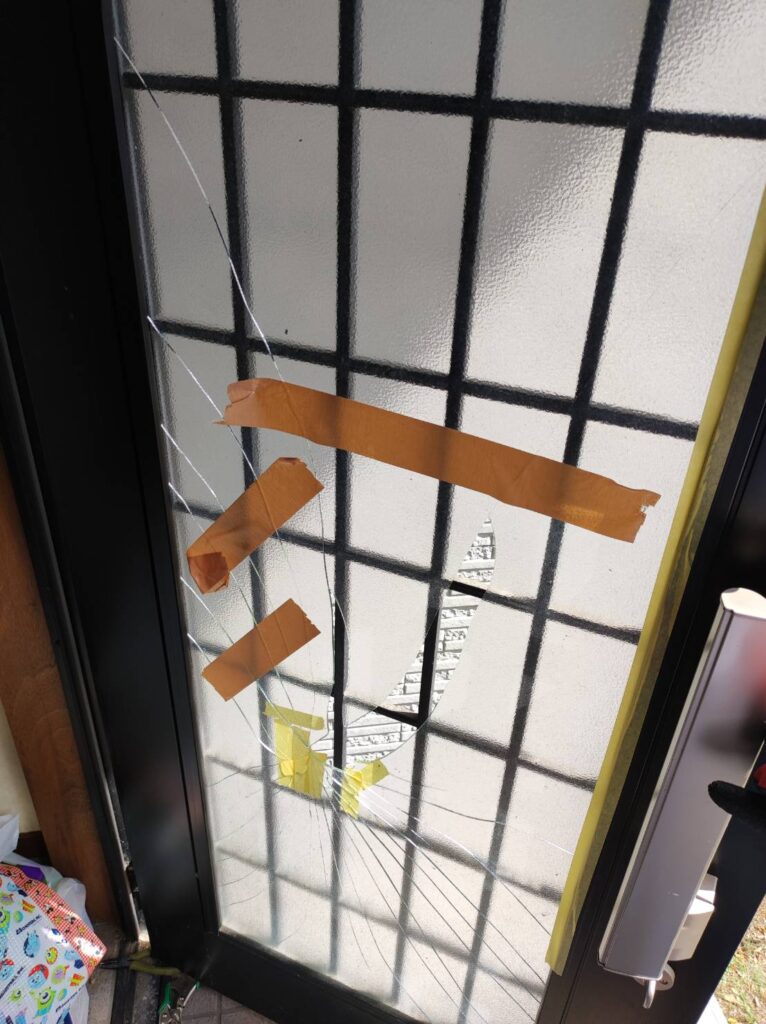 かすみガラス割れ