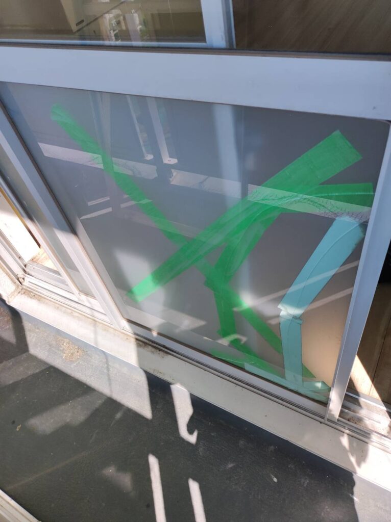 すりガラス割れ