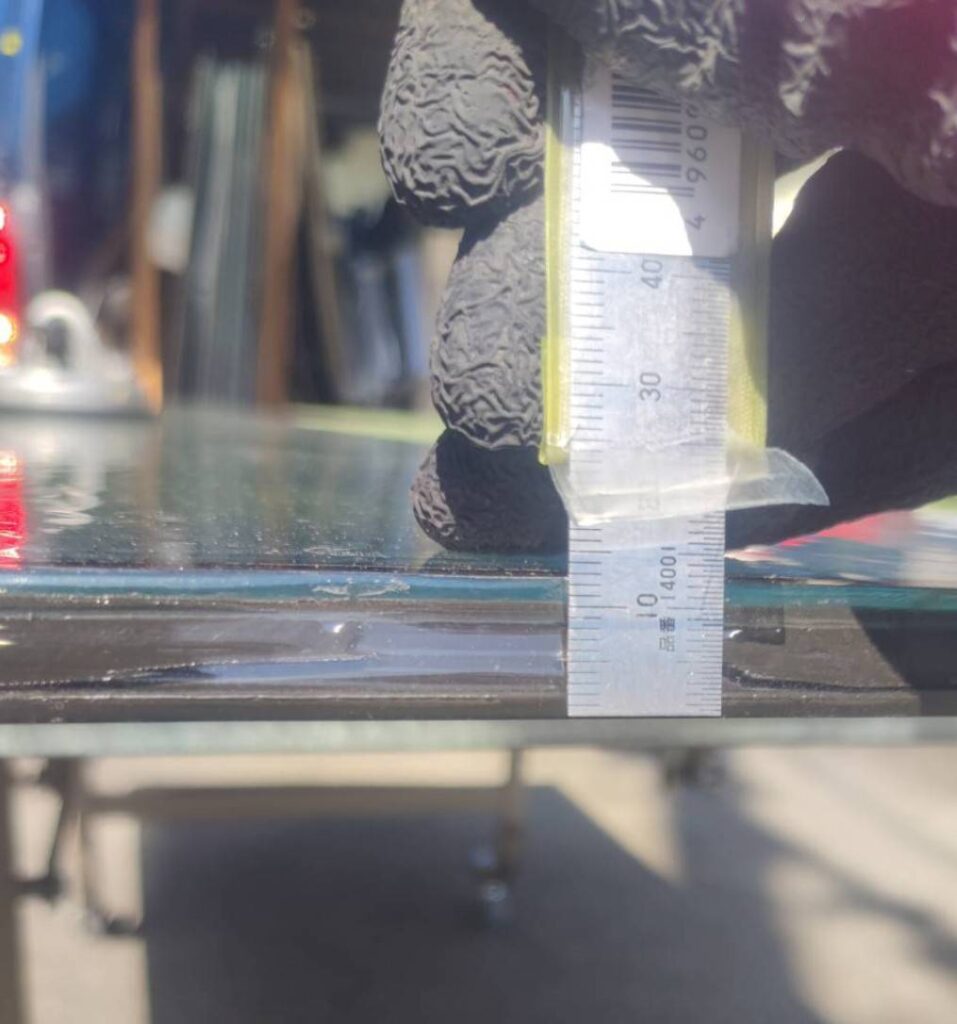 ガラス厚み測定