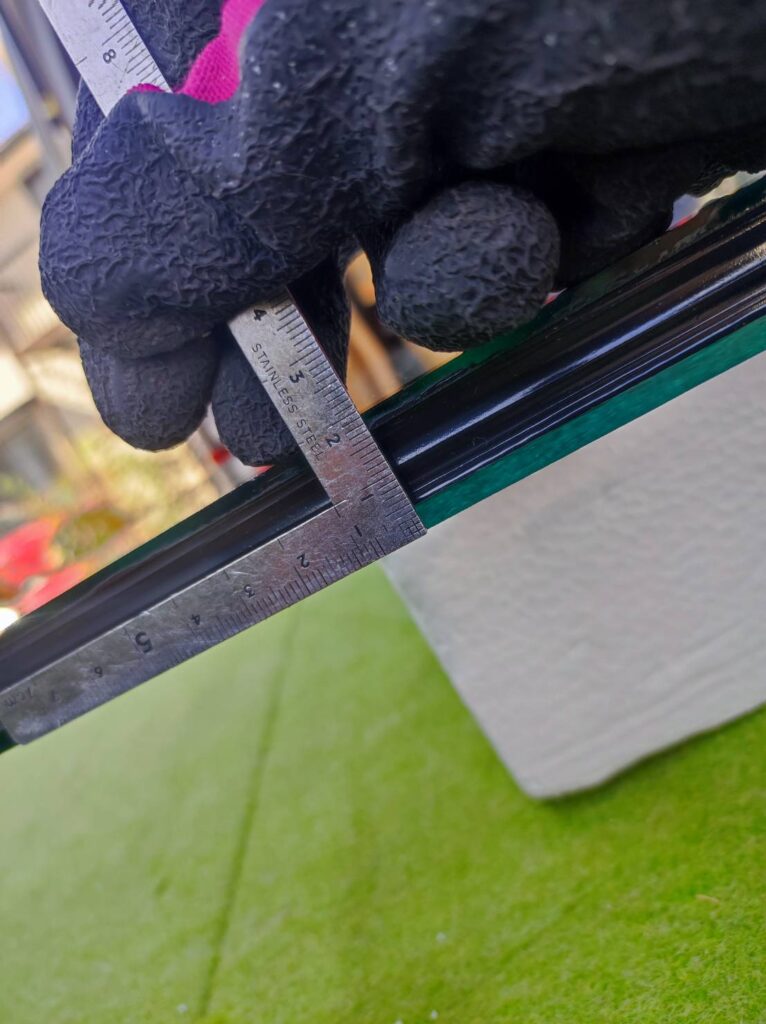 ガラス厚み測定