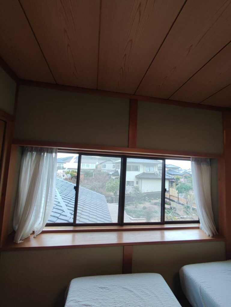 宇部市で内窓を取り付ける前の出窓