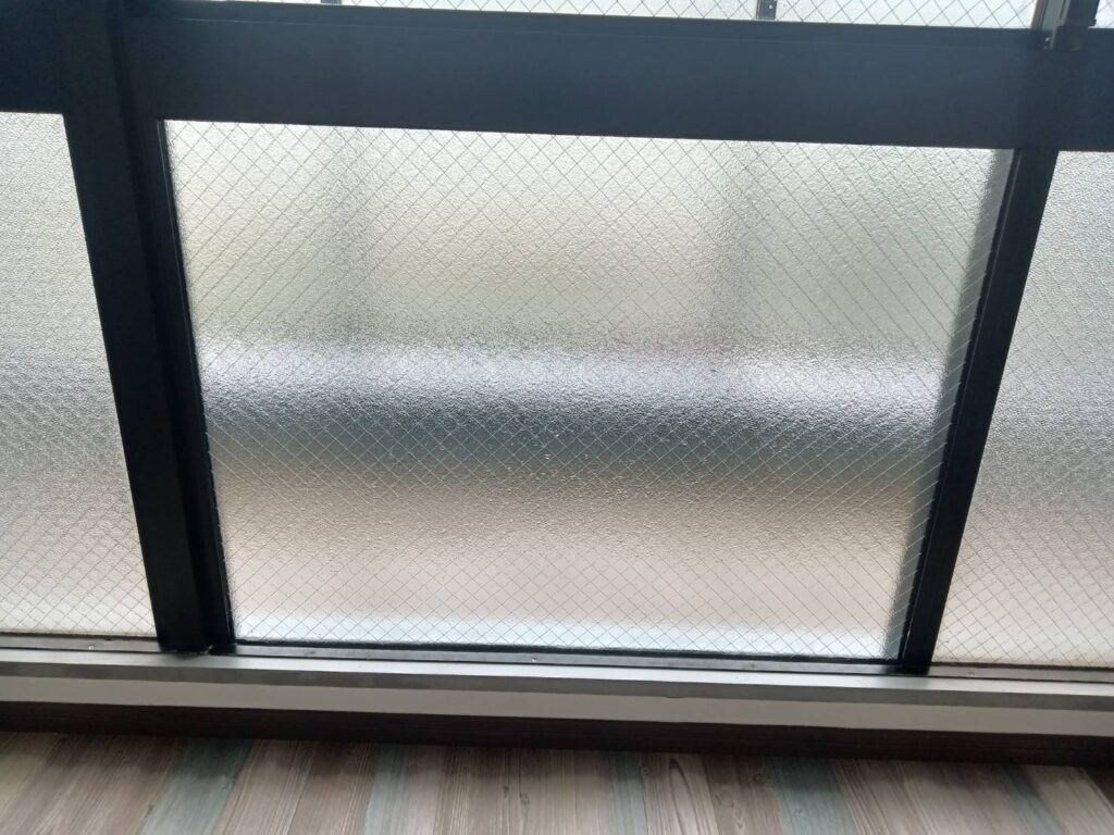 山口市 FIX窓 ガラス交換完了